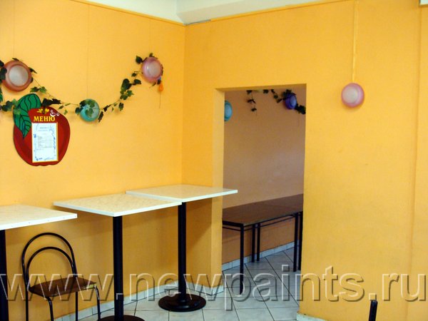 Школа 1995, Москва. Столовая. Оранжевая моющаяся краска.